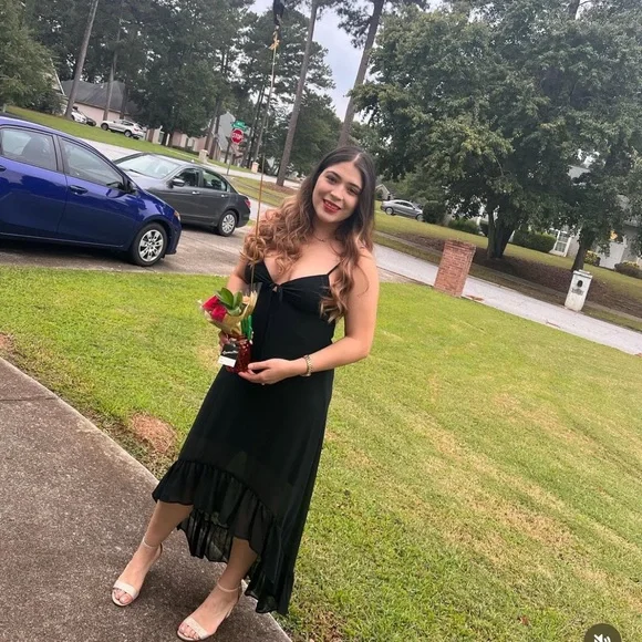 Elegant Black Strapless Dress - Picture 7 of 7